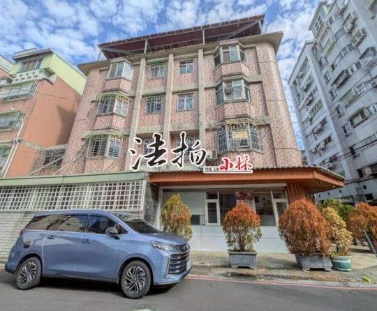 潭子法拍透天-2